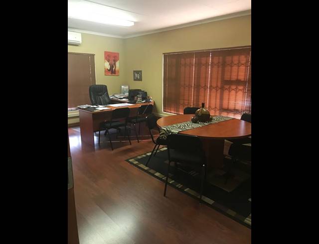 900M² OFFICE FOR SALE IN BO-DORP